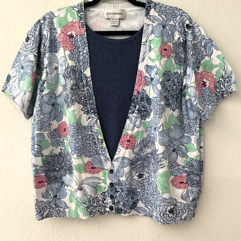 VINTAGE C.D DANINELS  CARDIGN SWEATER TOP